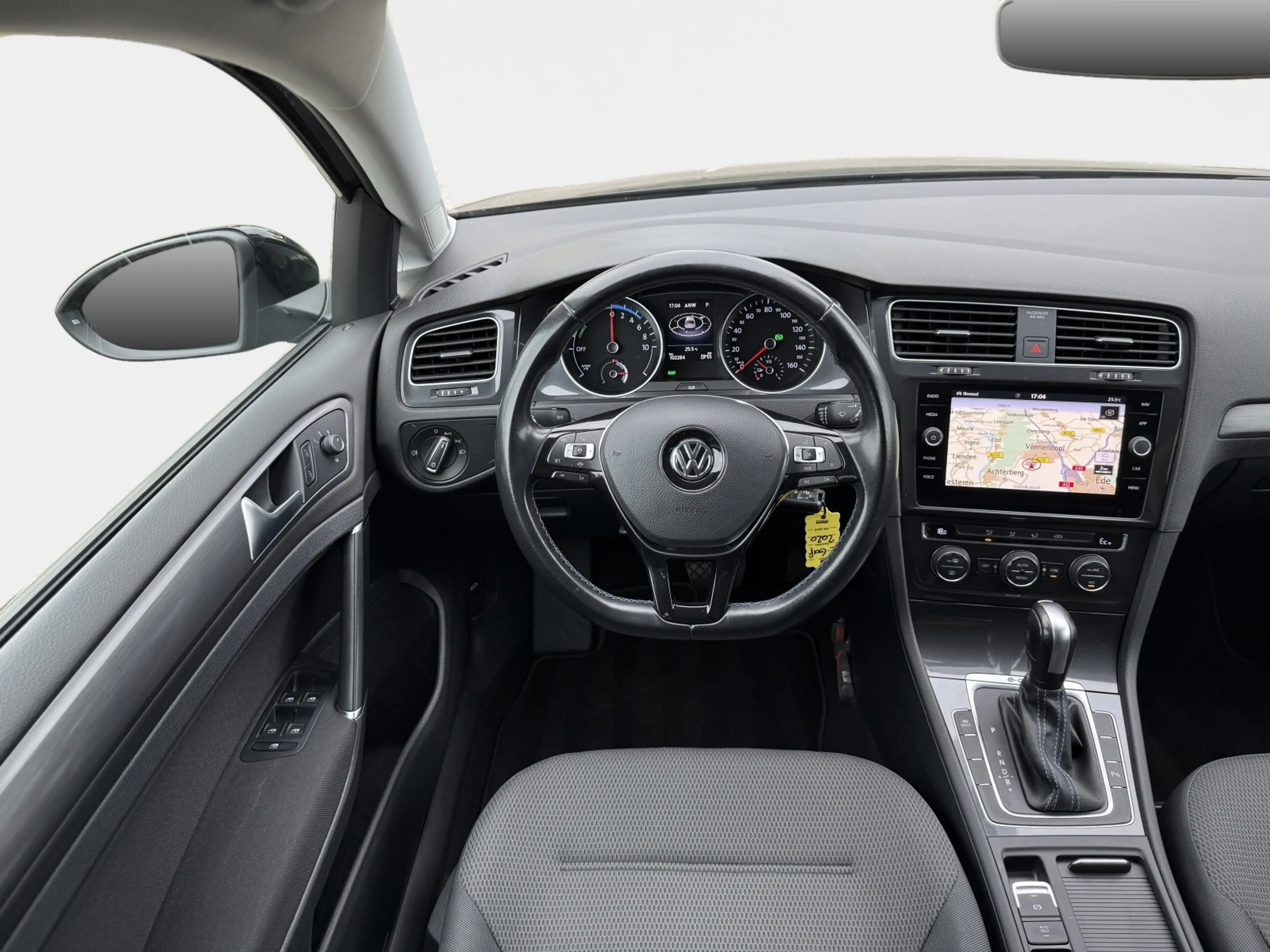 Volkswagen e-Golf E-DITION — photo 10