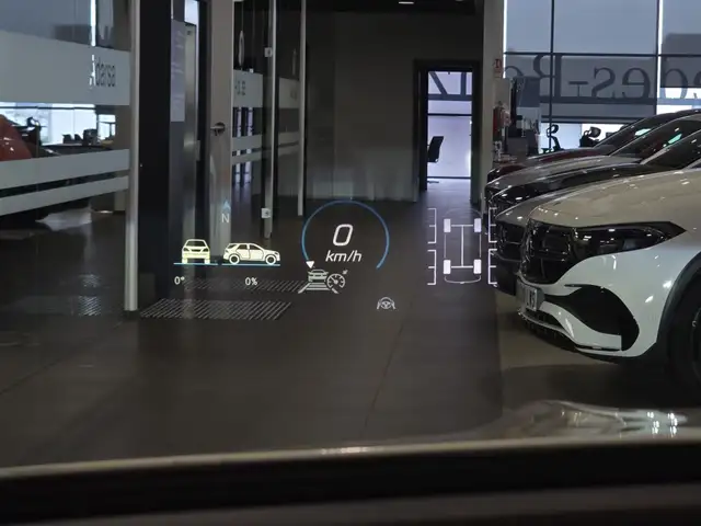 Mercedes-Benz GLE view 28