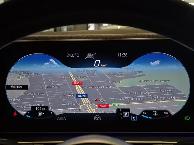 Mercedes-Benz GLE view 29