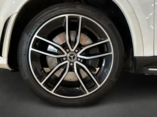 Mercedes-Benz GLE view 5