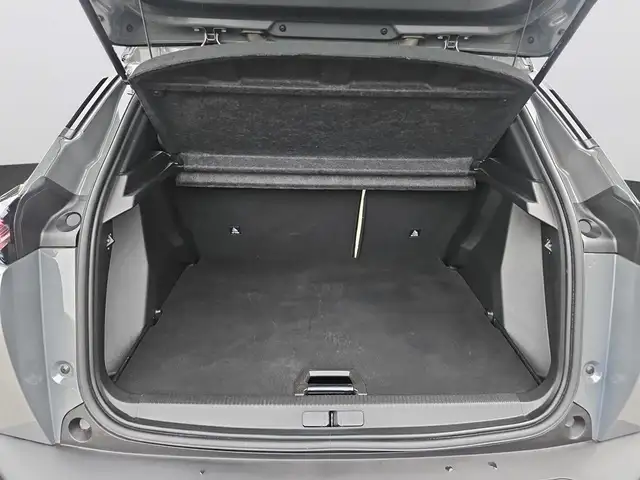 Peugeot 2008 view 9