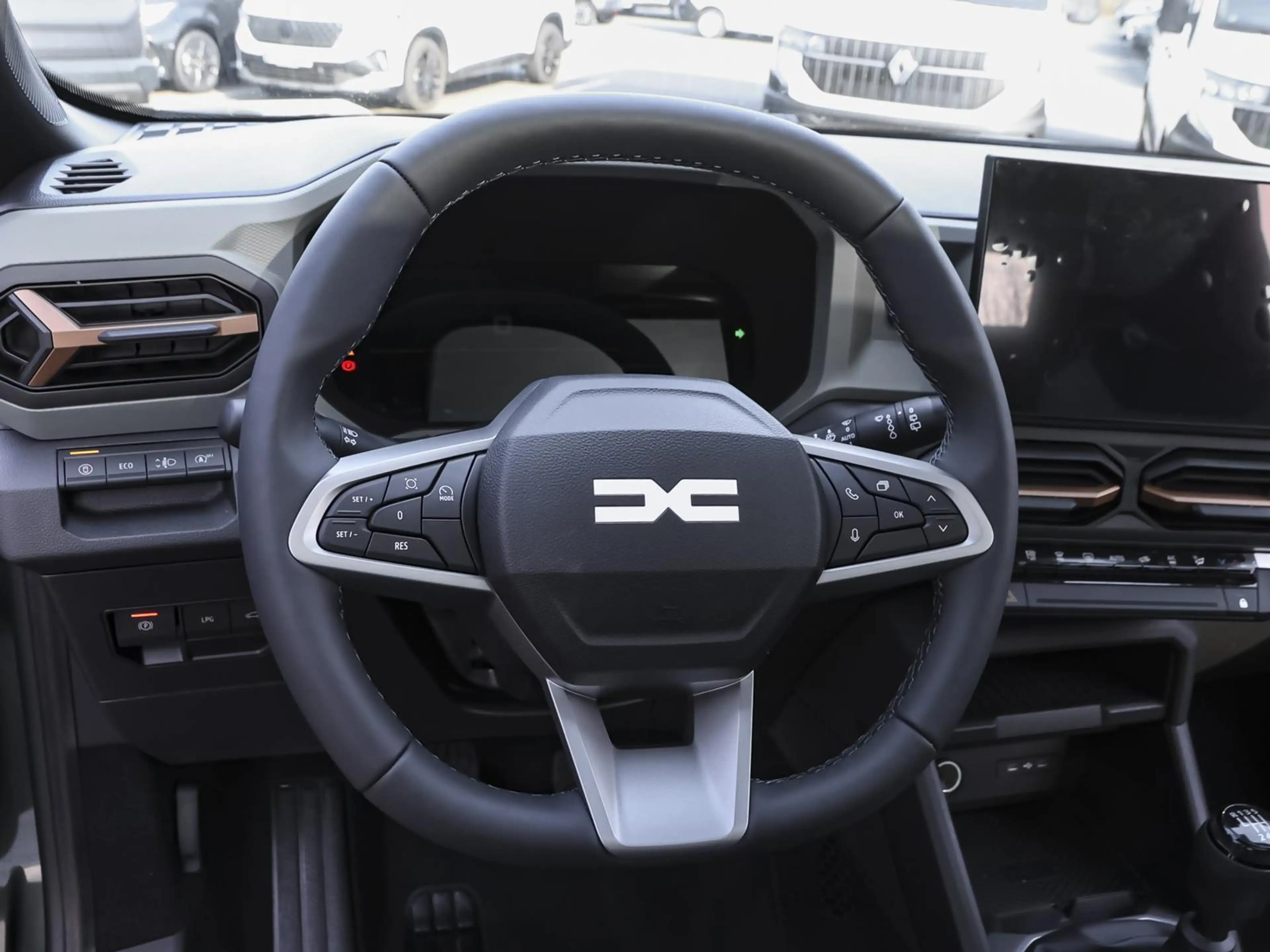 Dacia Bigster Extreme ECO-G 140 SD NAVI SHZ PDC eHeck — photo 11