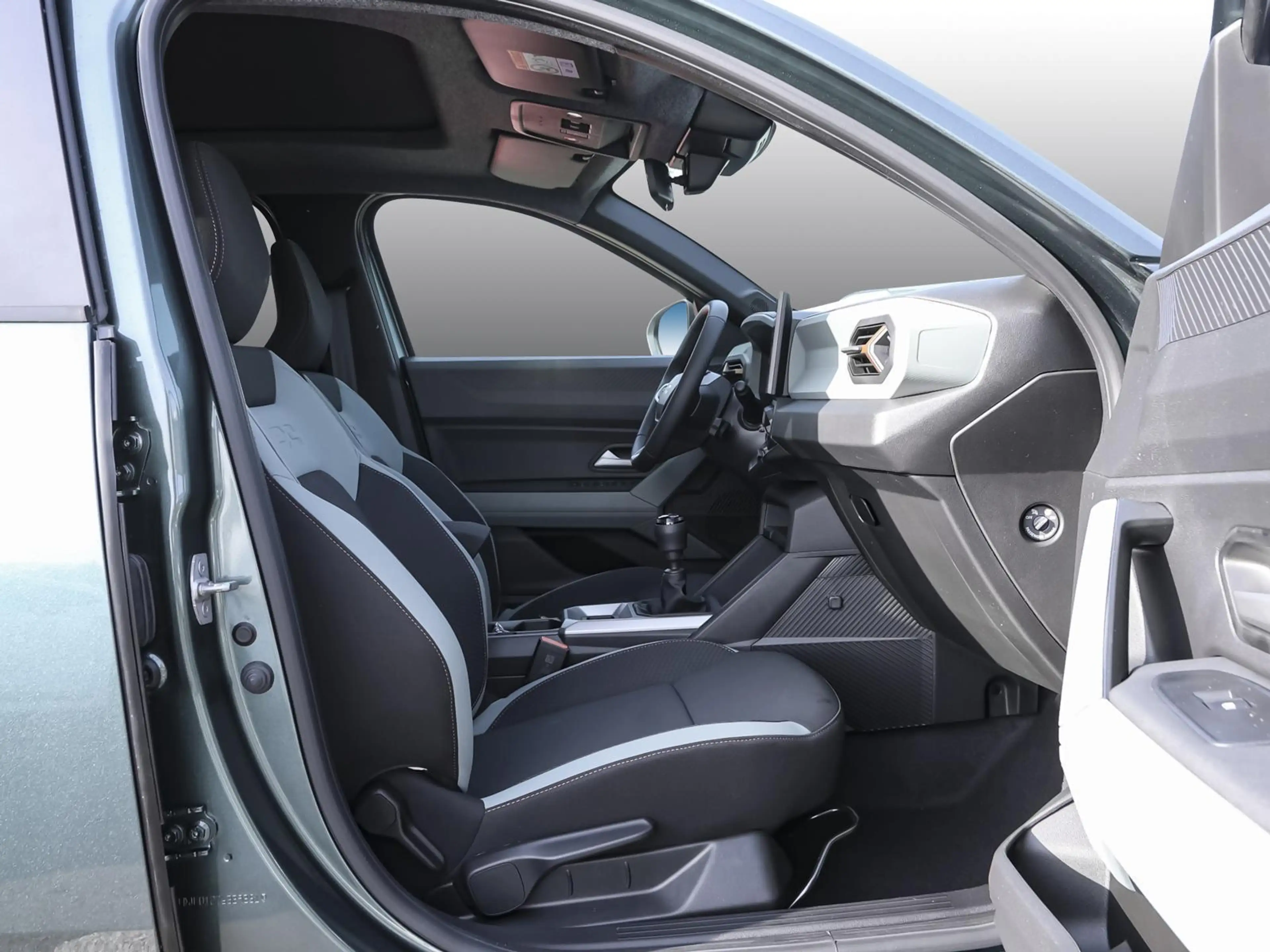 Dacia Bigster Extreme ECO-G 140 SD NAVI SHZ PDC eHeck — photo 3