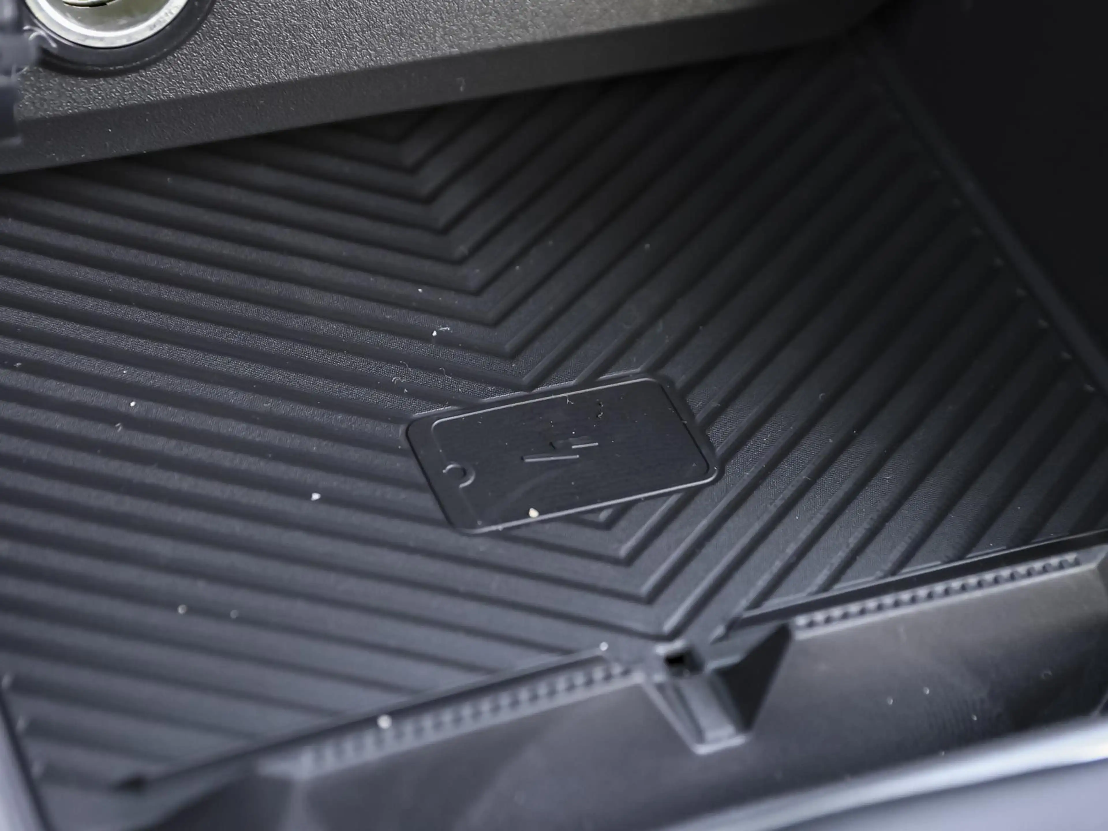 Dacia Bigster Extreme ECO-G 140 SD NAVI SHZ PDC eHeck — photo 13