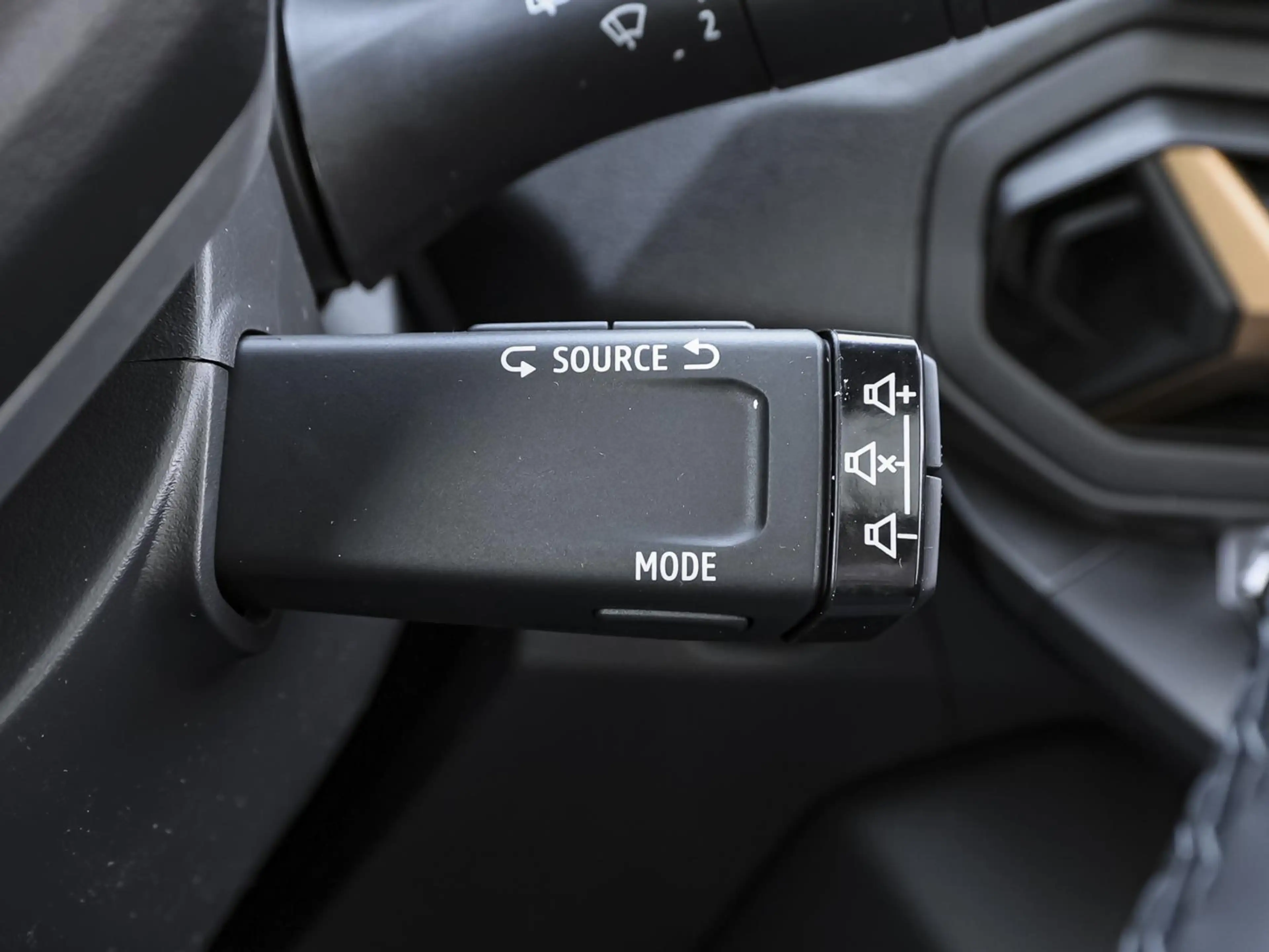 Dacia Bigster Extreme ECO-G 140 SD NAVI SHZ PDC eHeck — photo 14