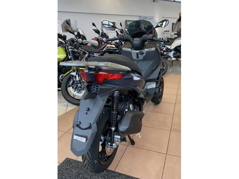 Piaggio MP3 310 - foto 4