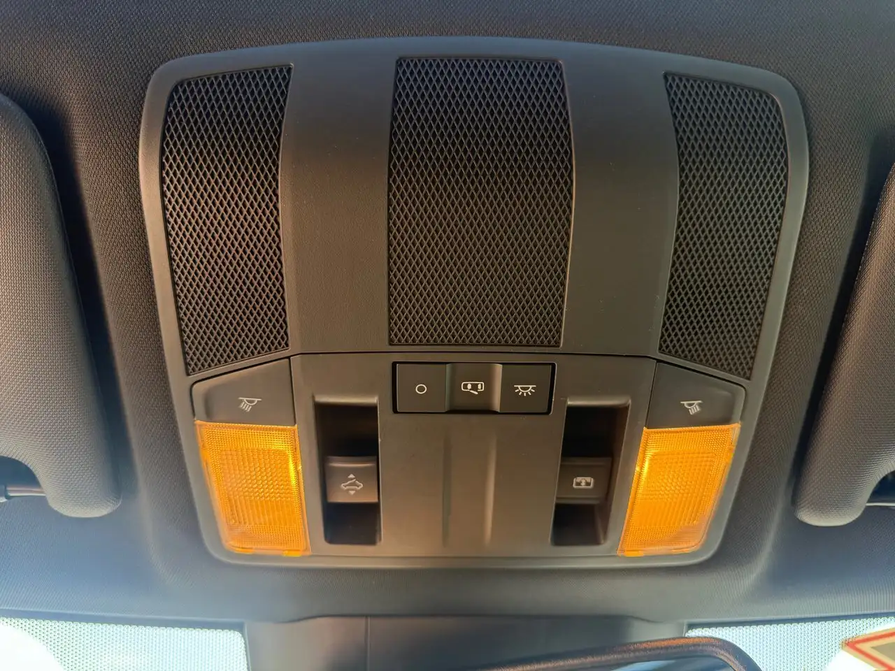 Mitsubishi Eclipse Cross photo Mitsubishi Eclipse Cross