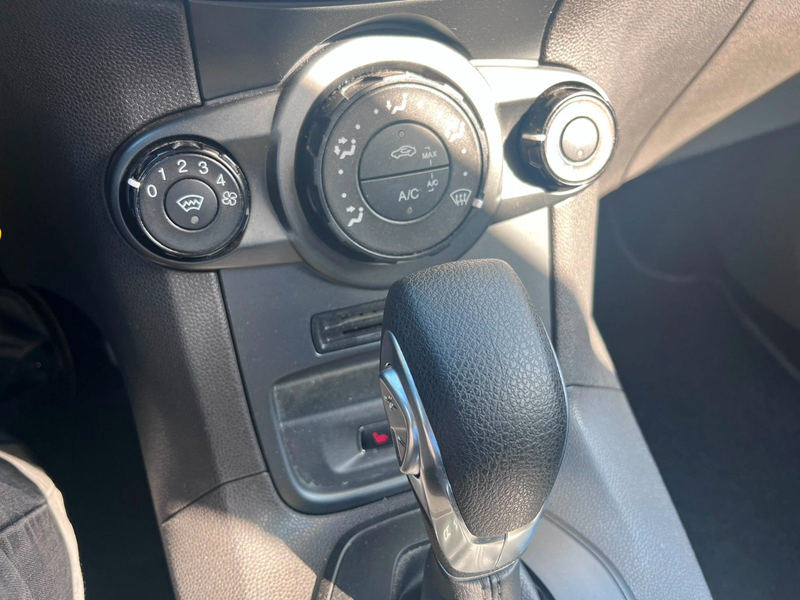 Ford Fiesta Trend 100 PS mit Automatik — photo 10