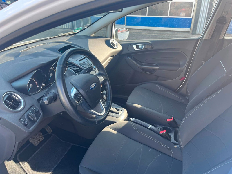 Ford Fiesta Trend 100 PS mit Automatik — photo 11