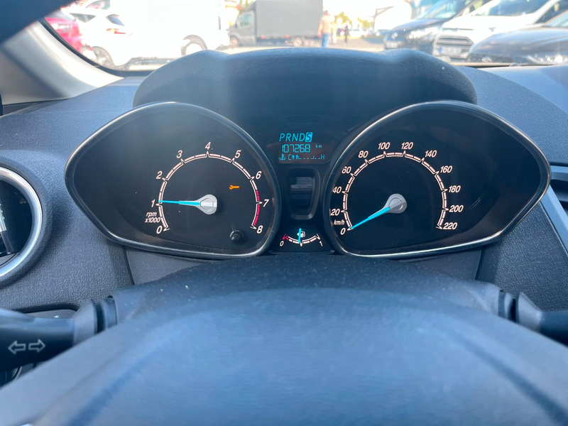 Ford Fiesta Trend 100 PS mit Automatik — photo 9