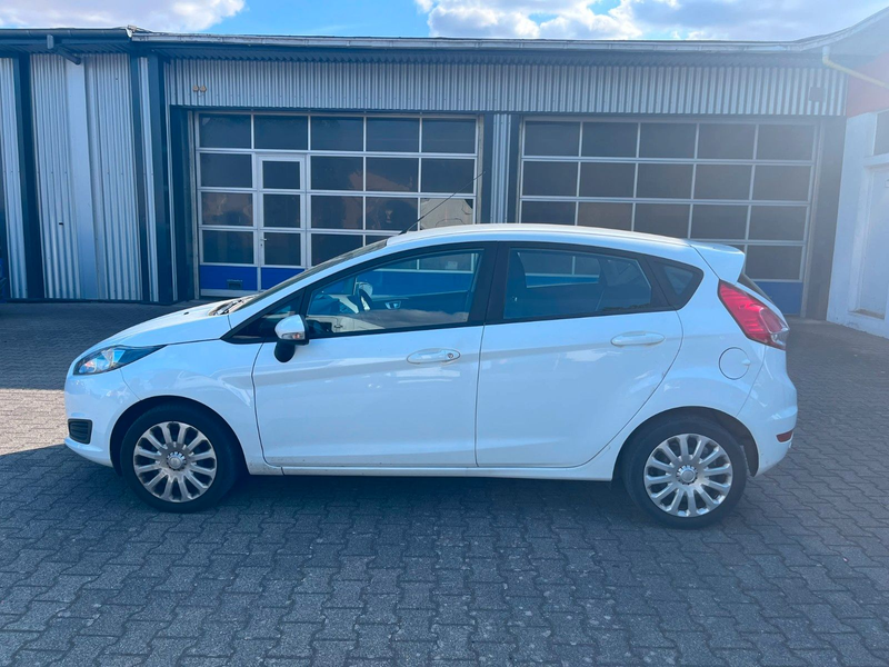 Ford Fiesta Trend 100 PS mit Automatik — photo 5
