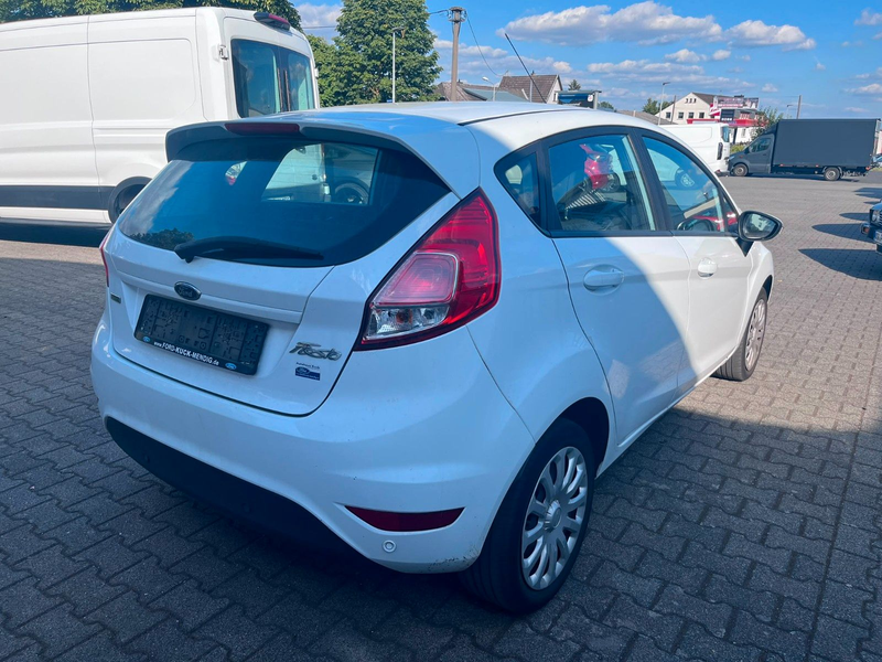 Ford Fiesta Trend 100 PS mit Automatik — photo 7