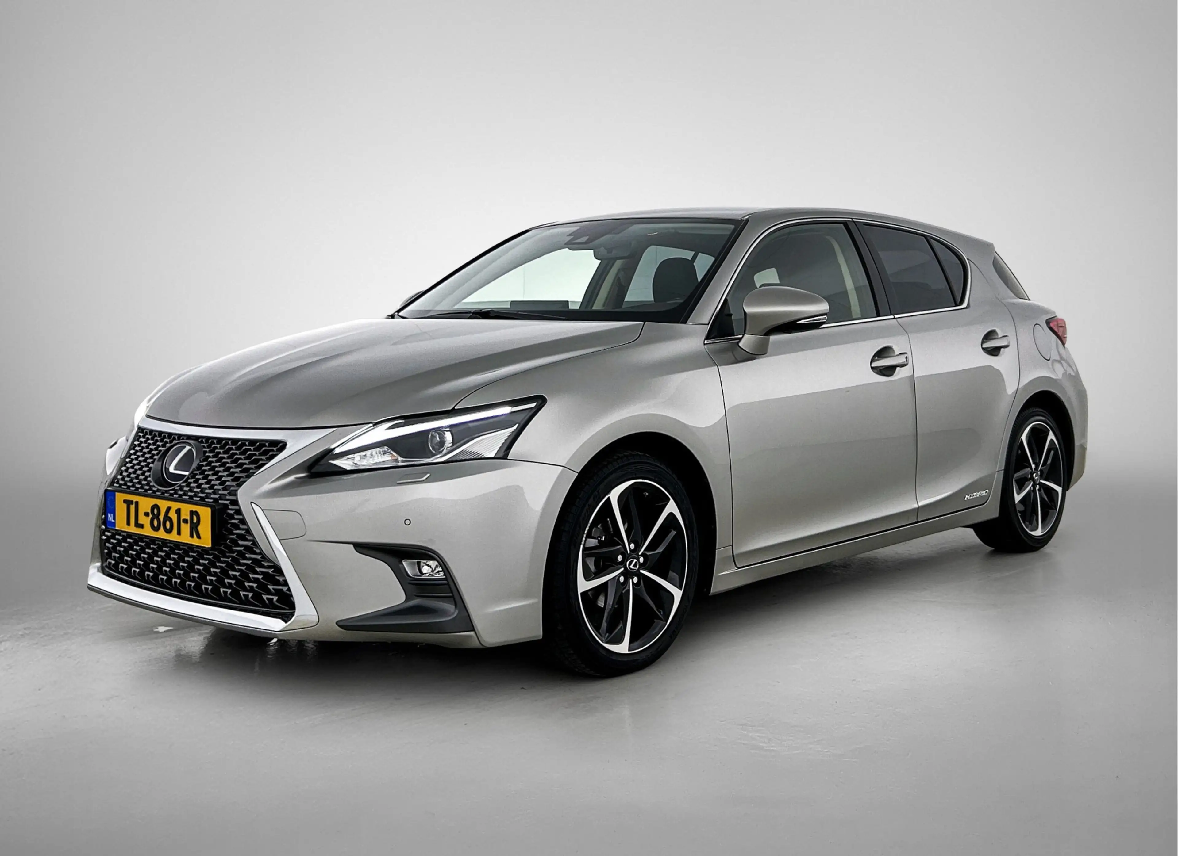 Lexus CT 200h Business Launch Edition | LED-koplampen | Parkeers