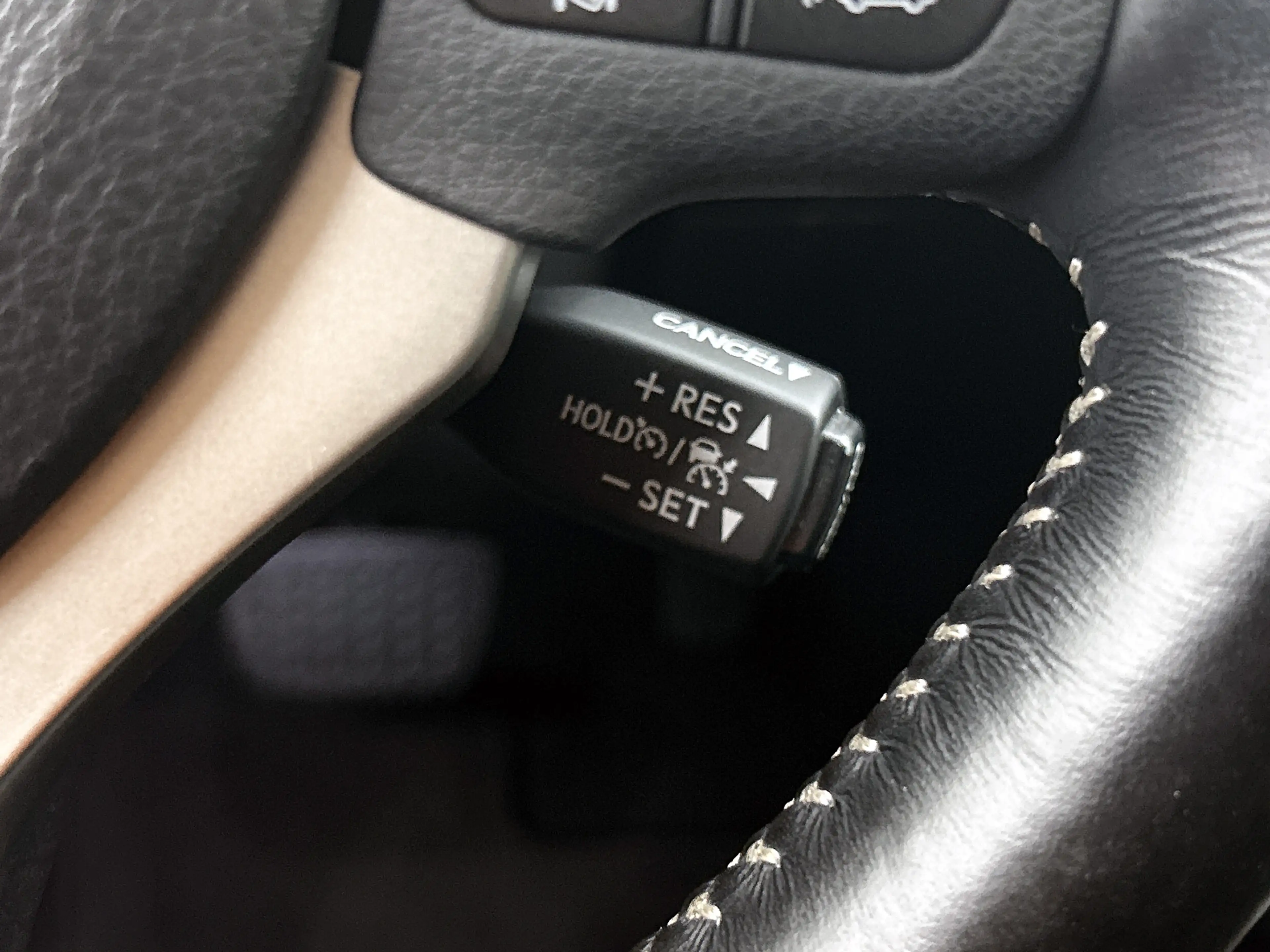 Lexus CT 200h Business Launch Edition | LED-koplampen | Parkeers — photo 14