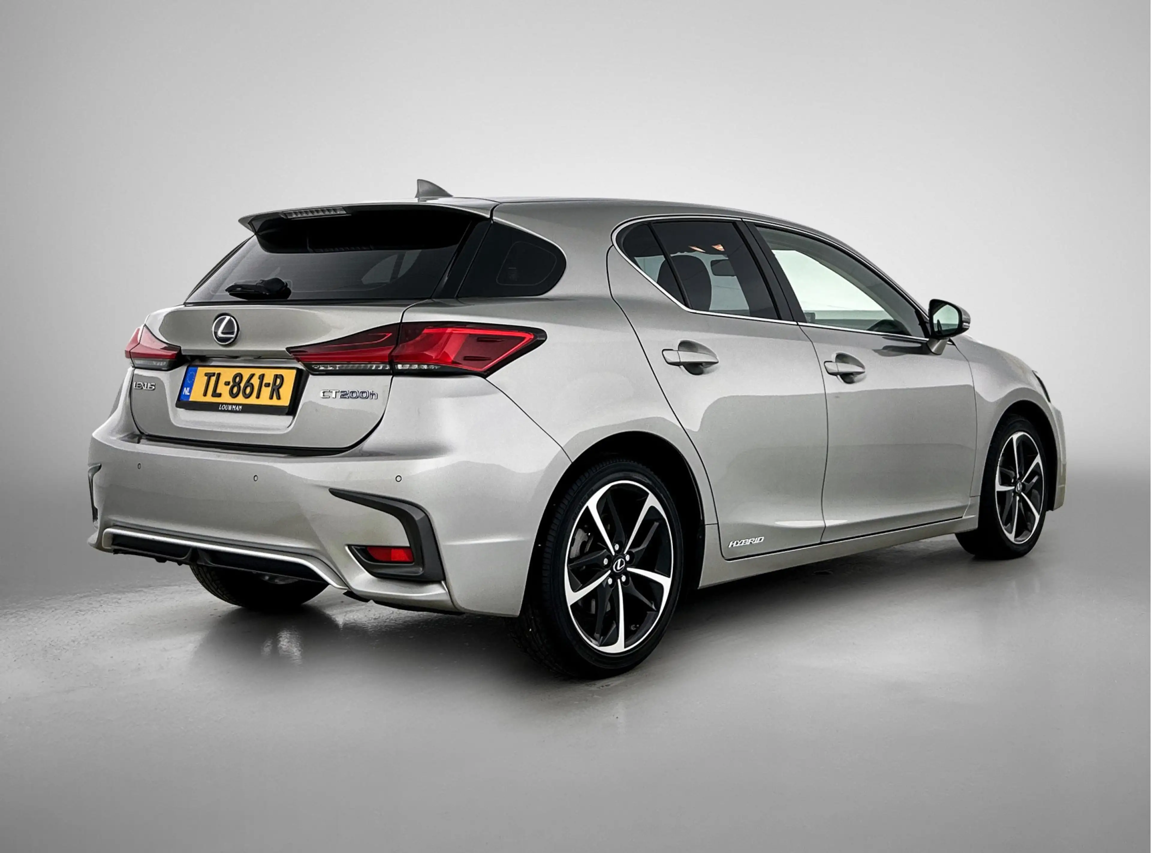Lexus CT 200h Business Launch Edition | LED-koplampen | Parkeers — photo 2