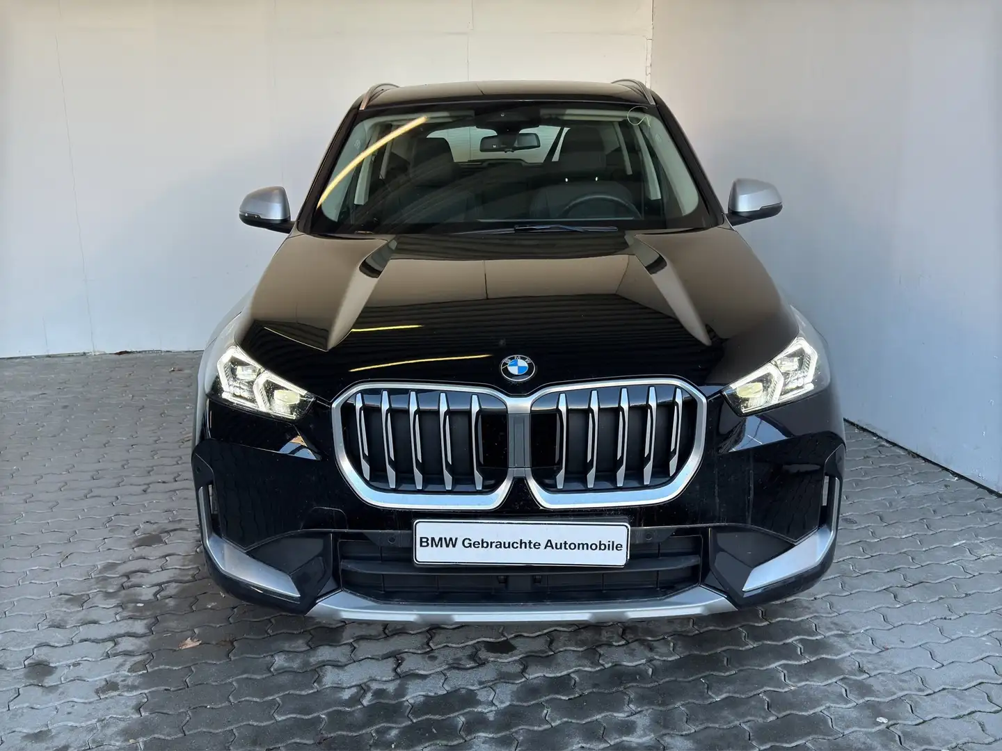 BMW X1 xDrive20d xLine Schwarz - 2