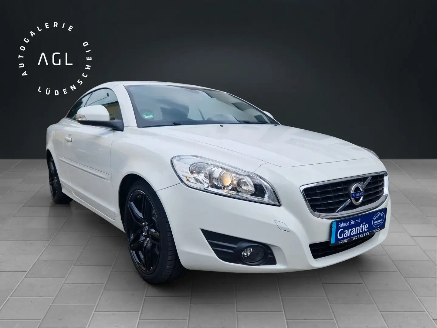 Volvo C70 Cabriolet D3 Momentum Weiß - 1