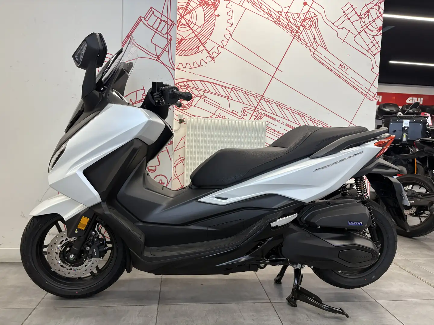 Honda Forza 350 Blanc - 1
