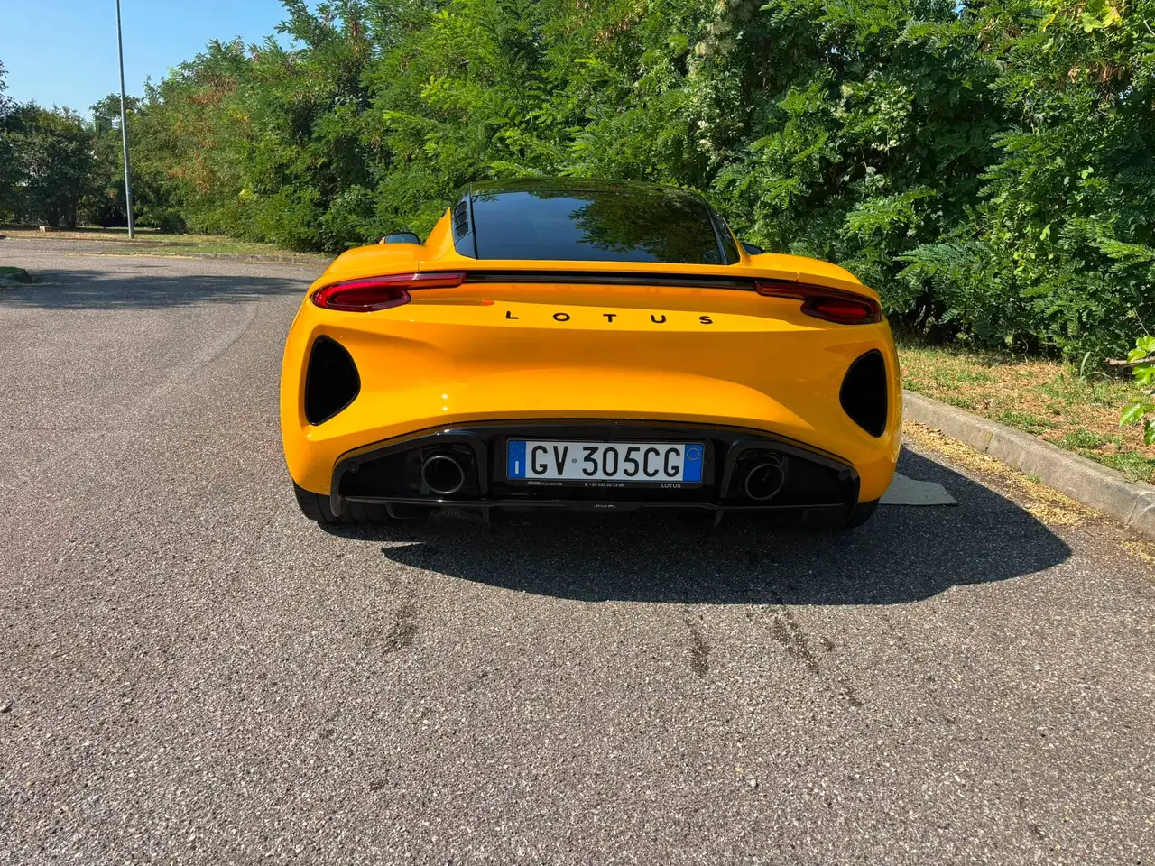 Lotus Emira 2024