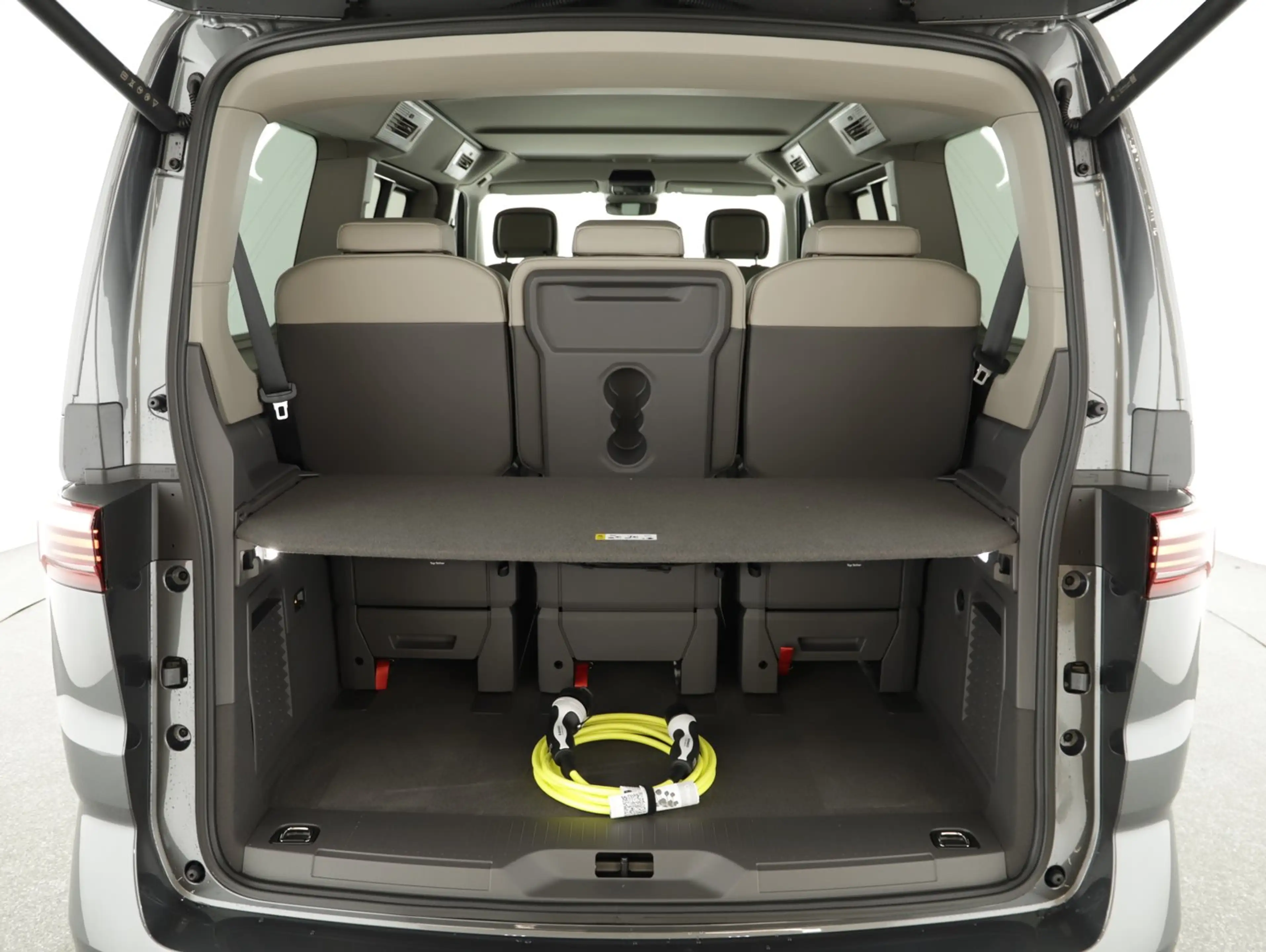 Volkswagen T7 California VW Multivan T7 California eHybrid 180 kW 4M — photo 13