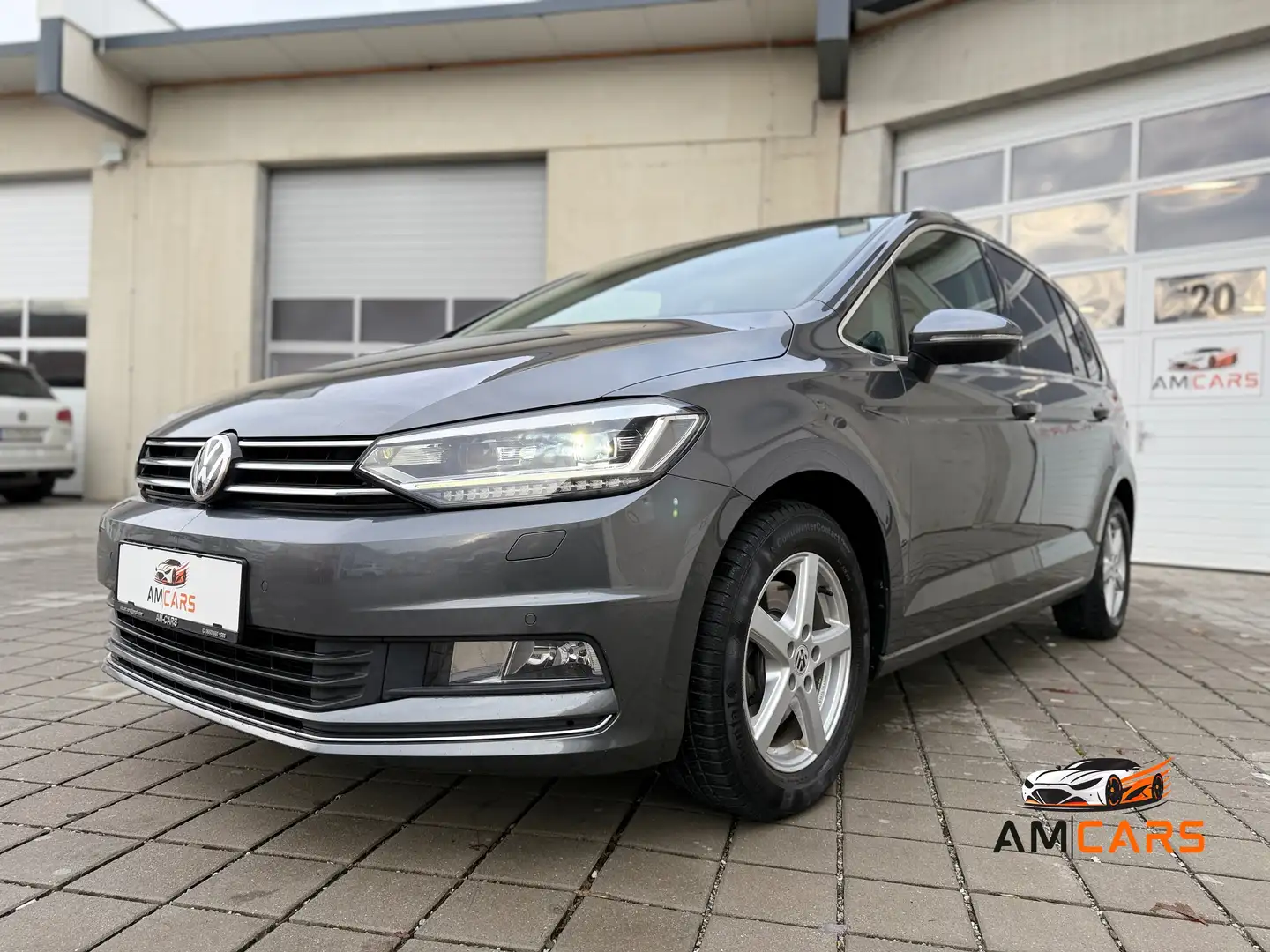 Volkswagen Touran Touran Highline 2,0 SCR TDI Highline Gris - 1