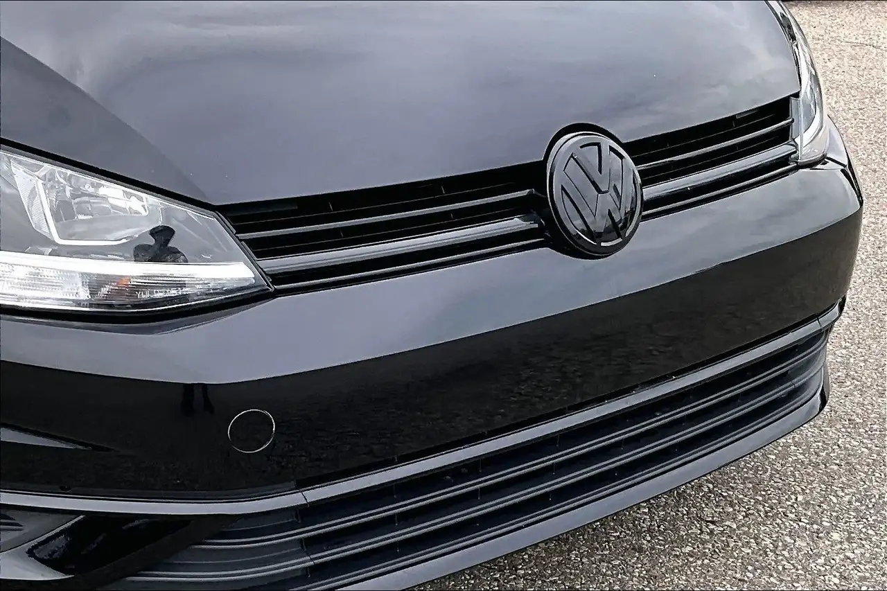 Volkswagen Golf снимка Volkswagen Golf