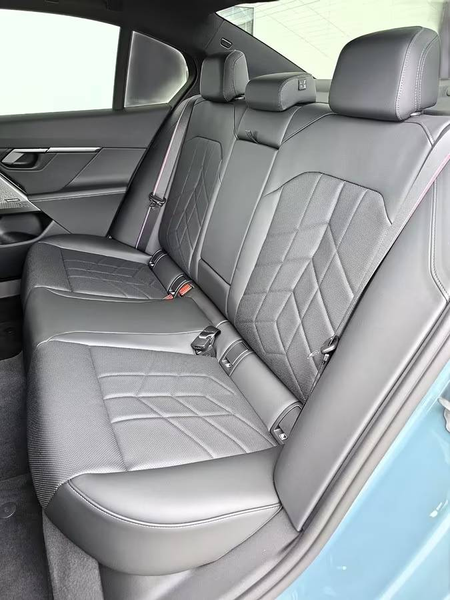 BMW 540 540 d xDrive M Sport — photo 7