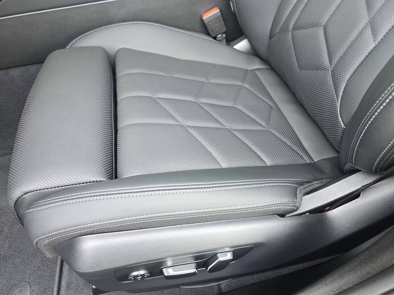 BMW 540 540 d xDrive M Sport — photo 4