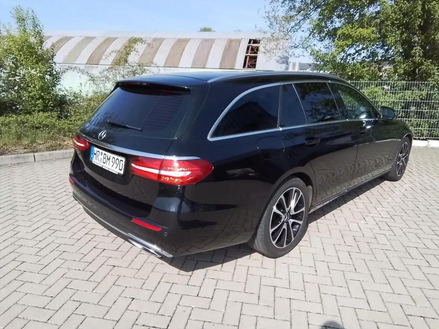 Mercedes-Benz E 200 T-Modell /AUTOM/SDH/Navi/Sitzh/80TII HAND Noir - 2