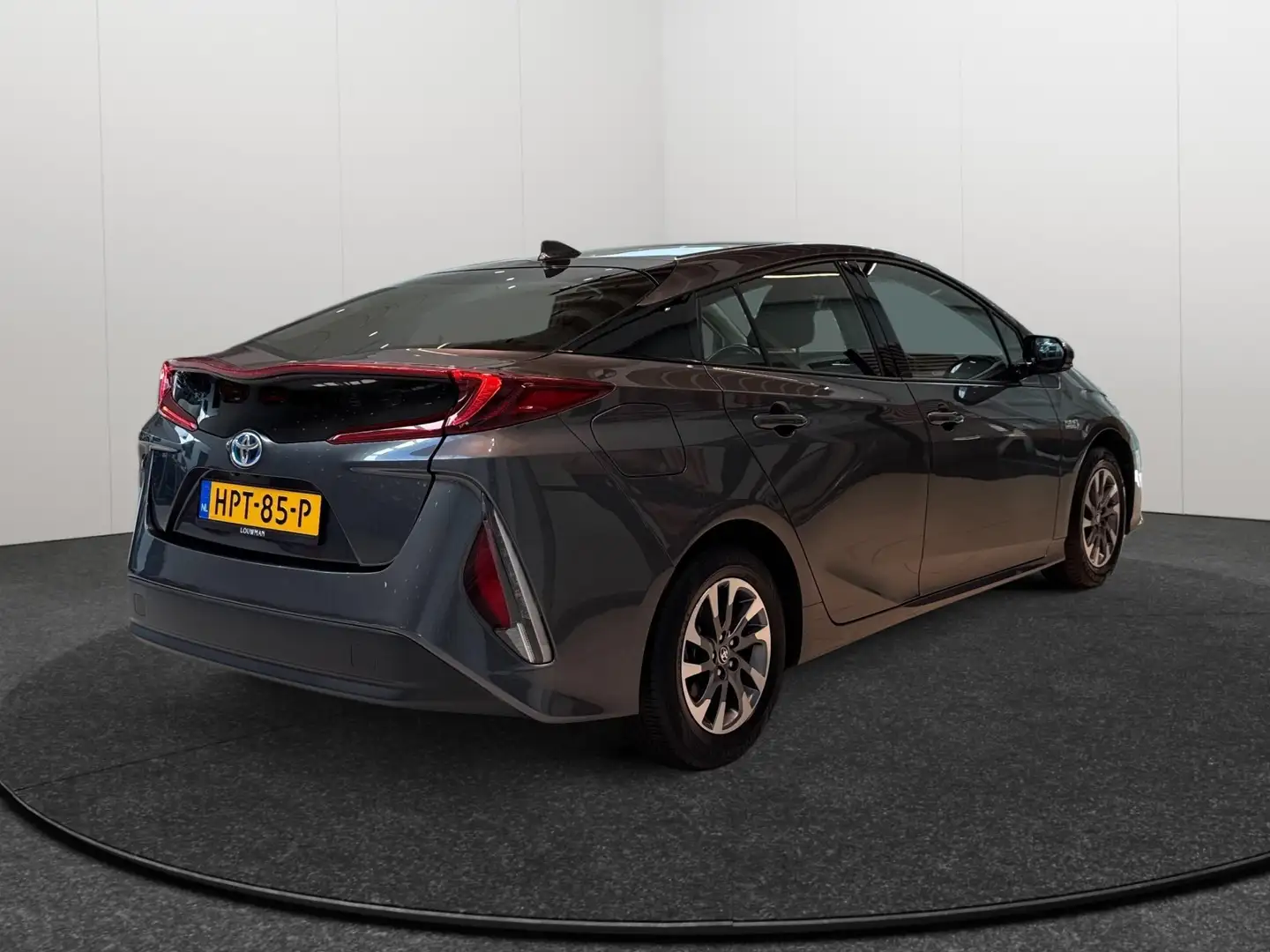 Toyota Prius 1.8 Plug-in Executive | Full Map Navi | Bluetooth Grijs - 2