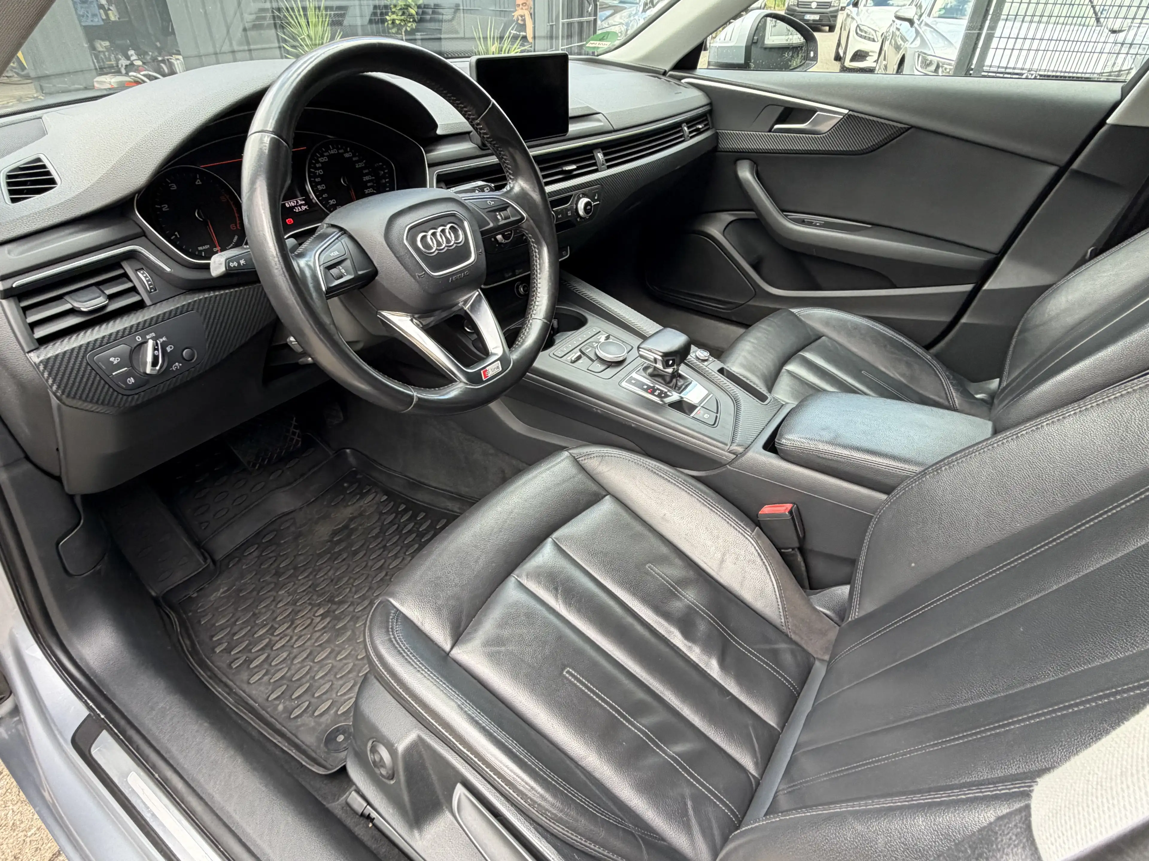 Audi A4 2.0 TDI Avant S-Tronic Xenon Navi Leder AHK Silber — photo 12