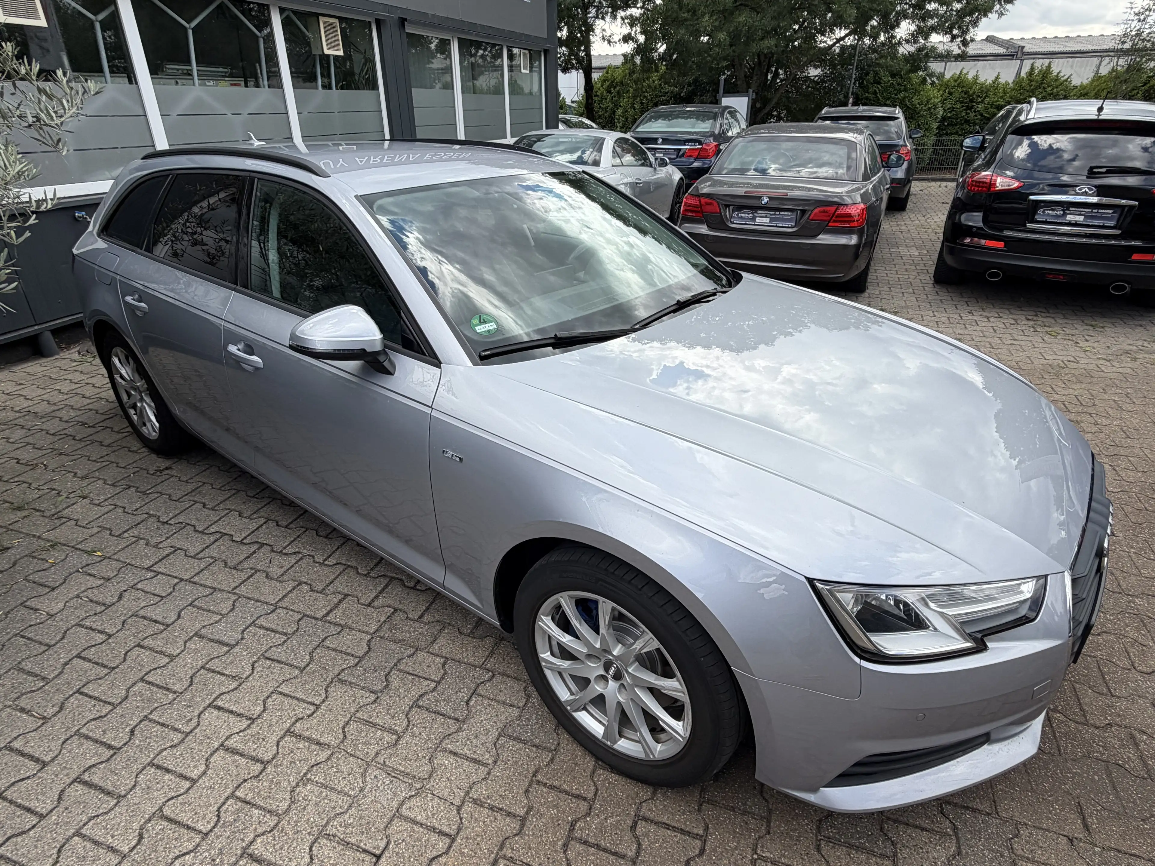Audi A4 2.0 TDI Avant S-Tronic Xenon Navi Leder AHK Silber — photo 14