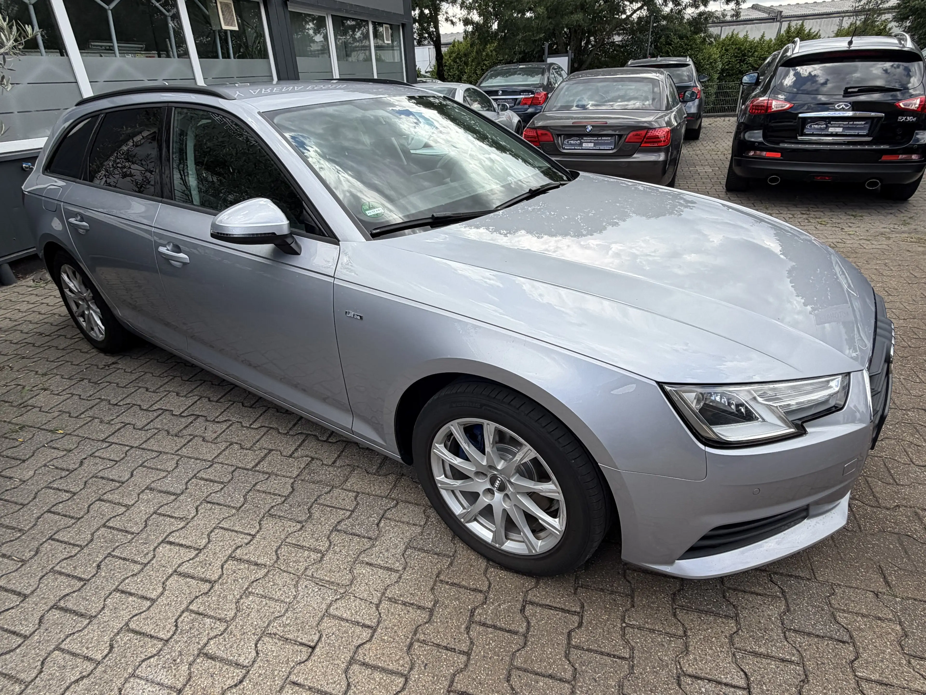Audi A4 2.0 TDI Avant S-Tronic Xenon Navi Leder AHK Silber — photo 11