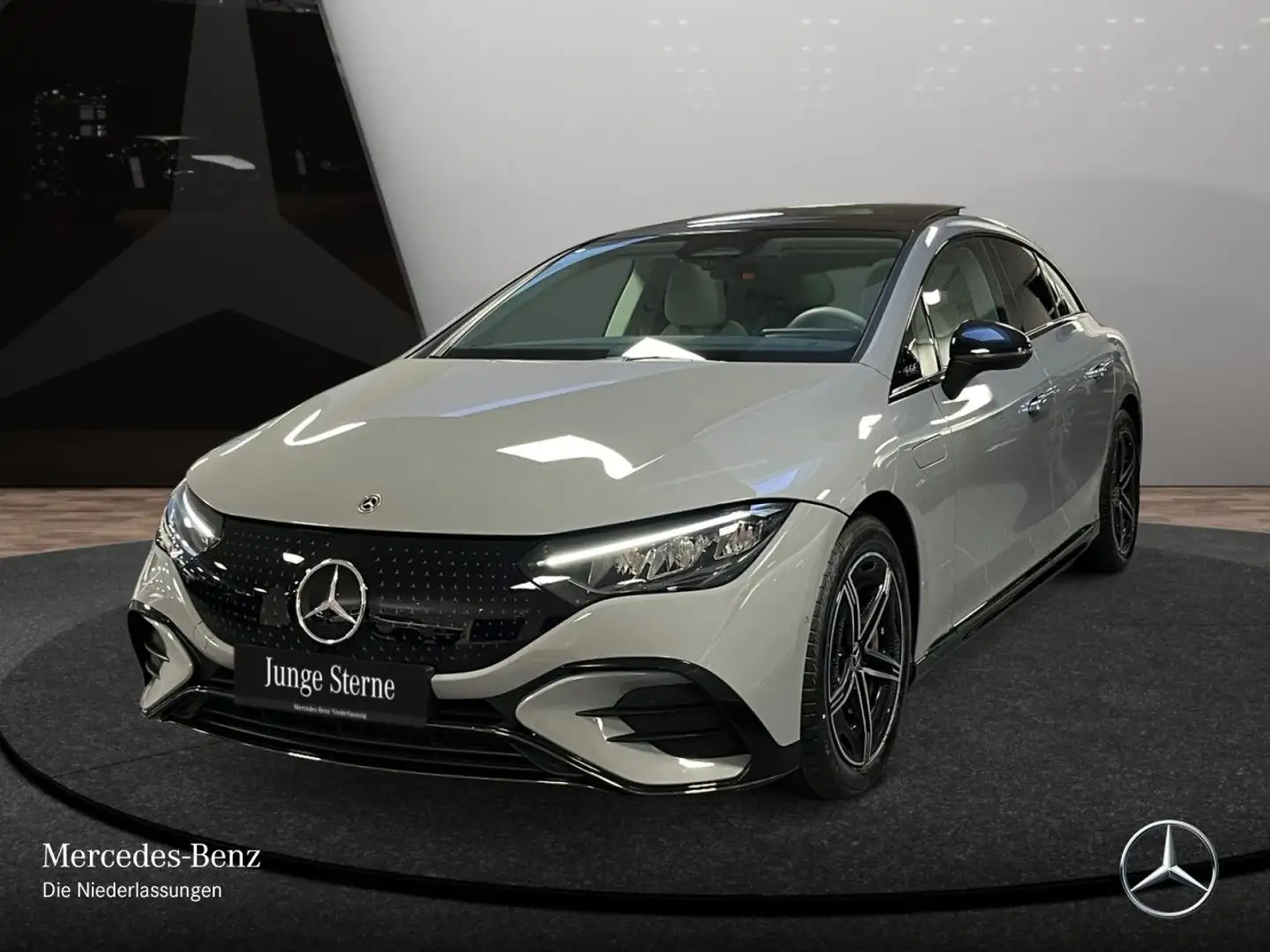 Mercedes-Benz EQE 350 AMG Pano Burmester LED Night Kamera PTS Grau - 2