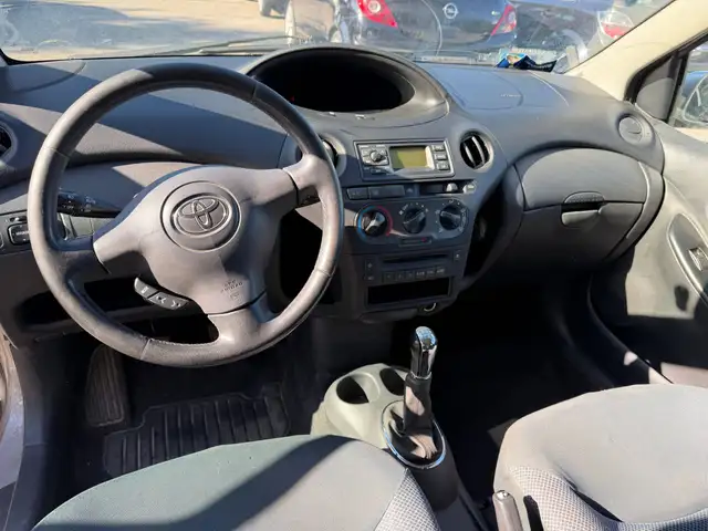 Toyota Yaris view 9
