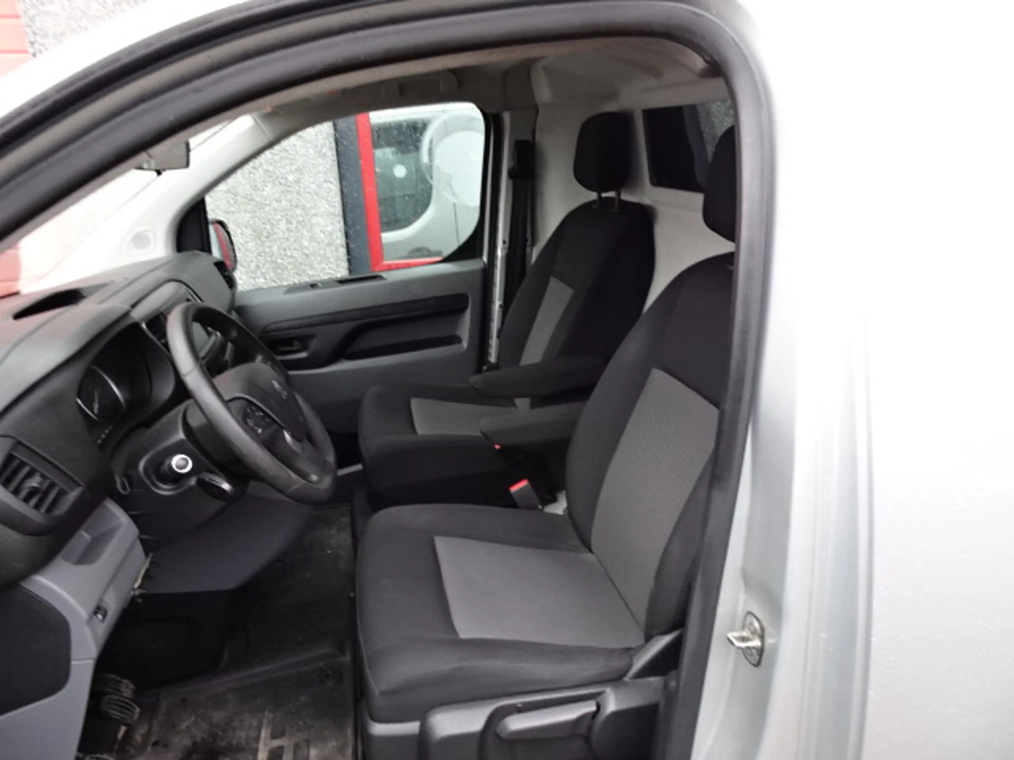 Peugeot Expert 231S 2.0 BlueHDI 120 Premium — photo 7