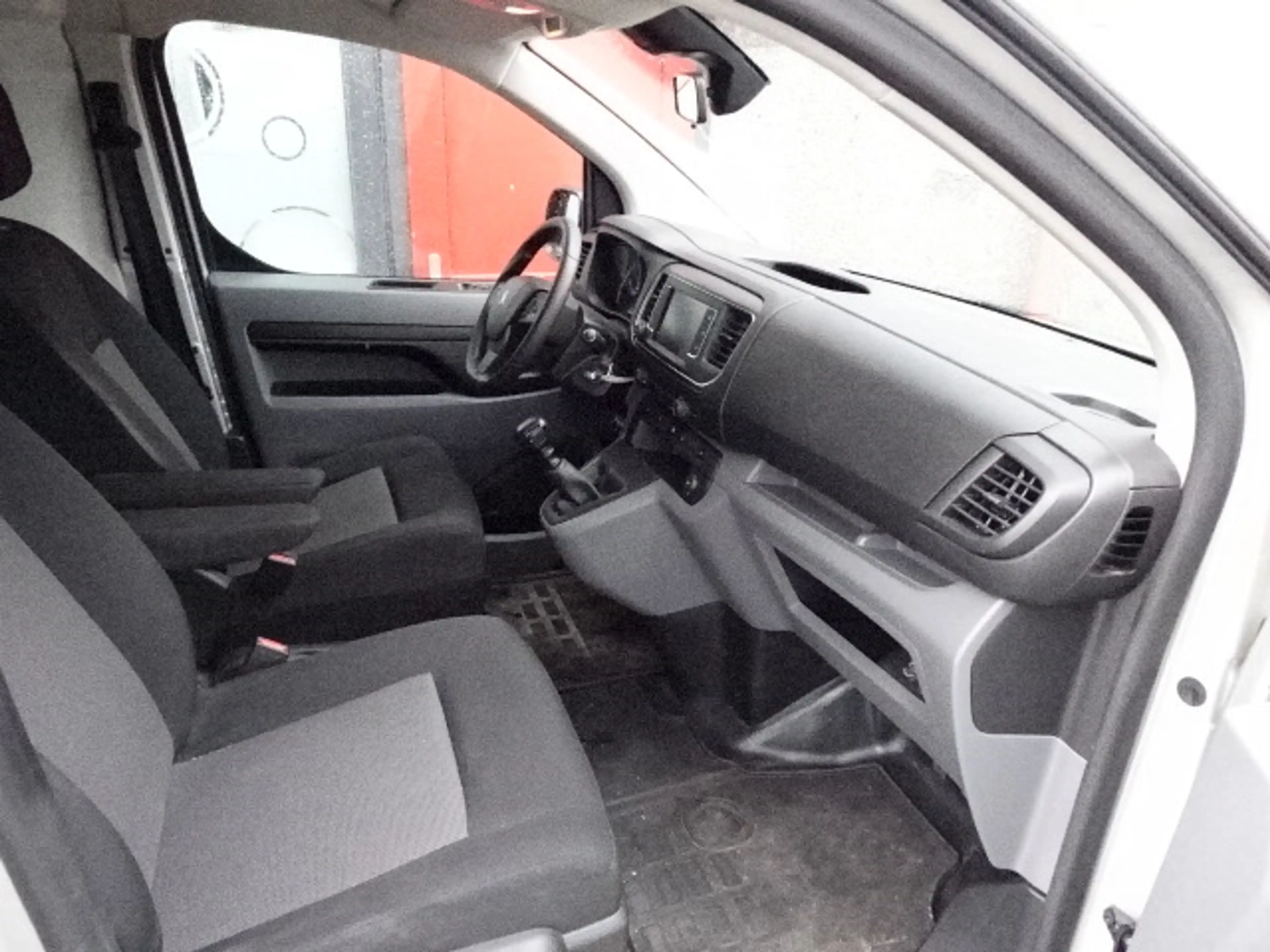 Peugeot Expert 231S 2.0 BlueHDI 120 Premium — photo 13