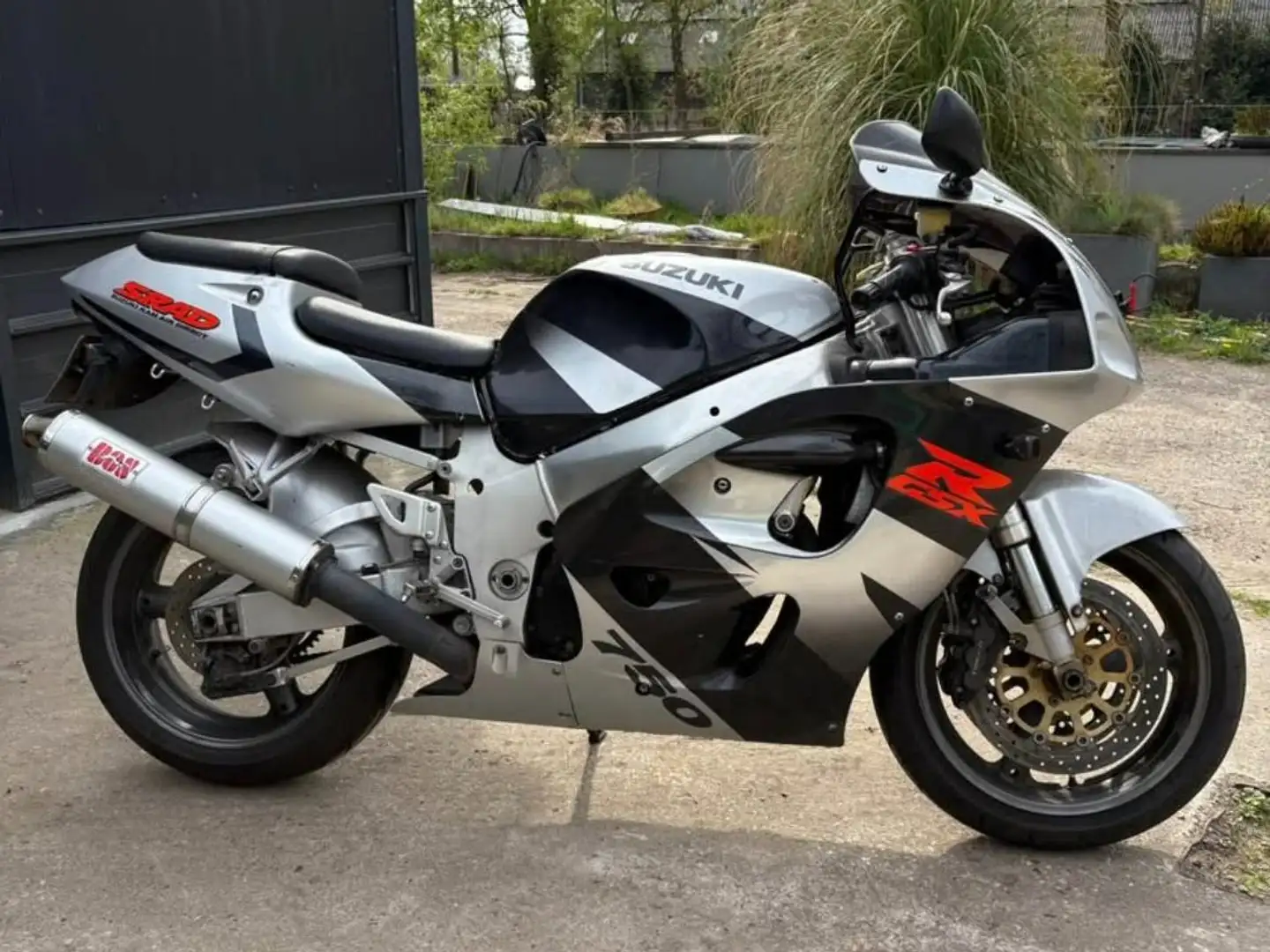 Suzuki GSX-R 750 gsx-r 750 SRAD 2e eigenaar - 1