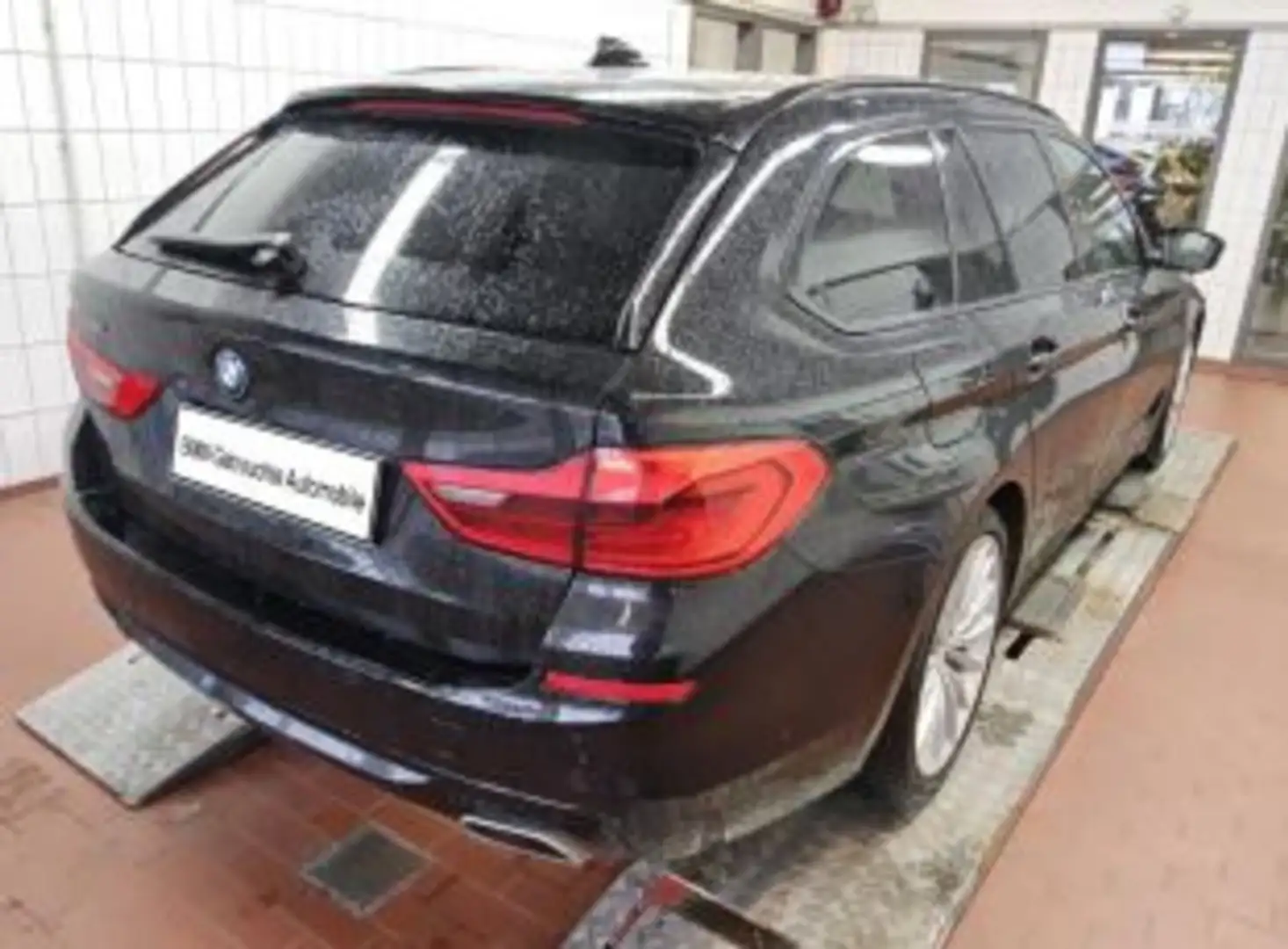 BMW 540 d xDrive Touring + GARANTIE Schwarz - 2