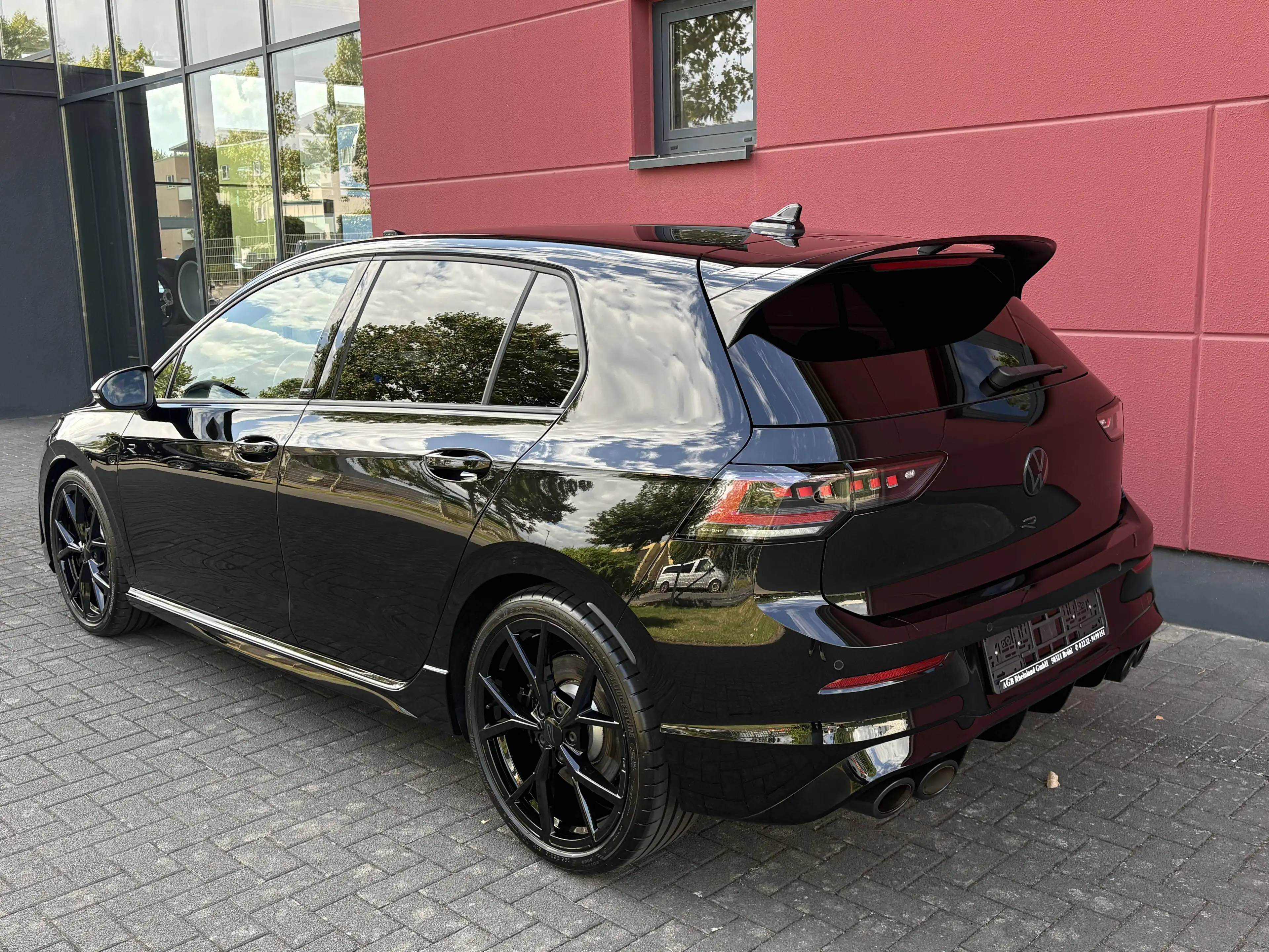 Volkswagen Golf R 2.0 TSI OPF 4MOTION DSG SONDERMODELL BLACK EDITION 333PS LEDERPAKET CARBON 1-HAND TOP* — photo 2