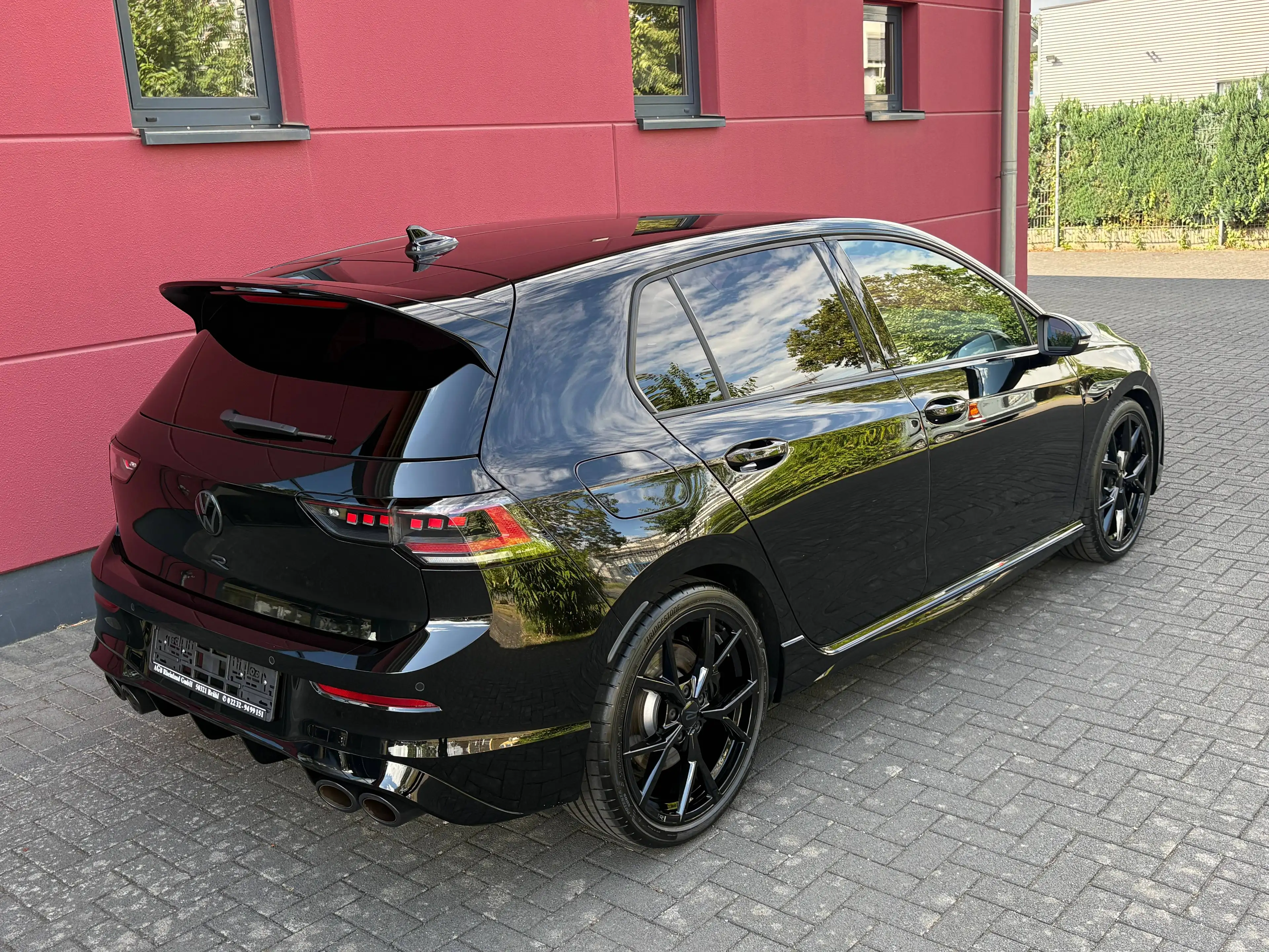 Volkswagen Golf R 2.0 TSI OPF 4MOTION DSG SONDERMODELL BLACK EDITION 333PS LEDERPAKET CARBON 1-HAND TOP* — photo 4