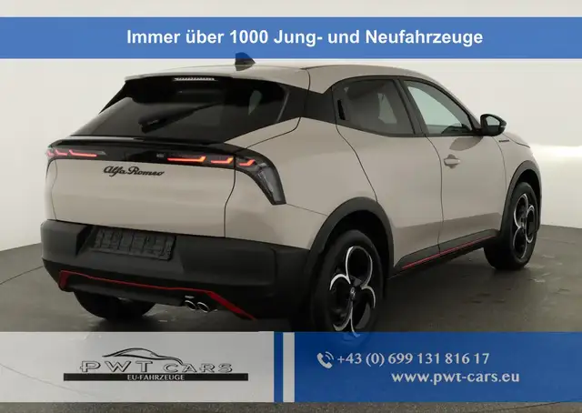 Alfa Romeo Junior Ibrida 1.2 VGT 48V-Hybrid (100kW) Speciale Spec...