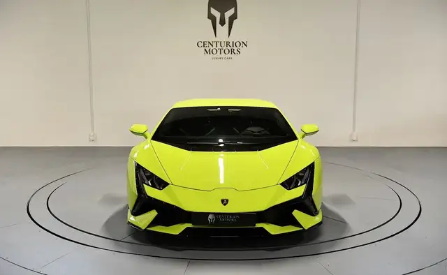 Lamborghini Tecnica view 2