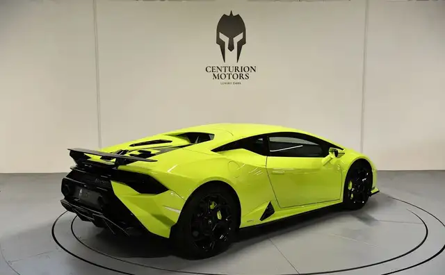 Lamborghini Tecnica view 4