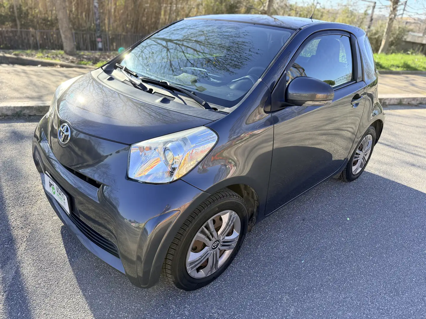 Toyota iQ 1.0 68cv E5 AUTOMATICA Cvt UNIPRO Tagliandi TOYOTA Grau - 2