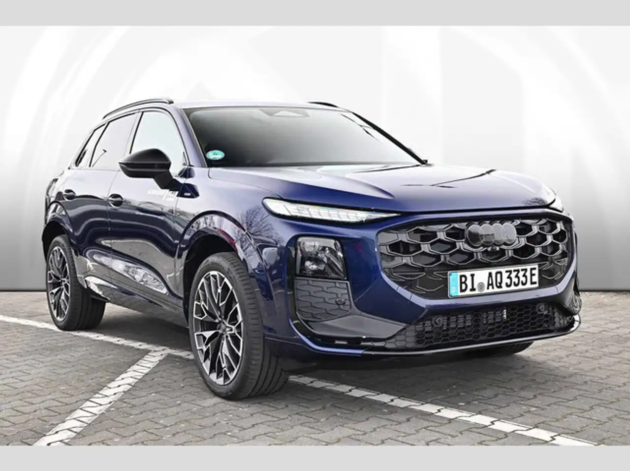 Audi Q3 SUV e-hybrid S tronic S line Matrix AHK ACC Tot... 2
