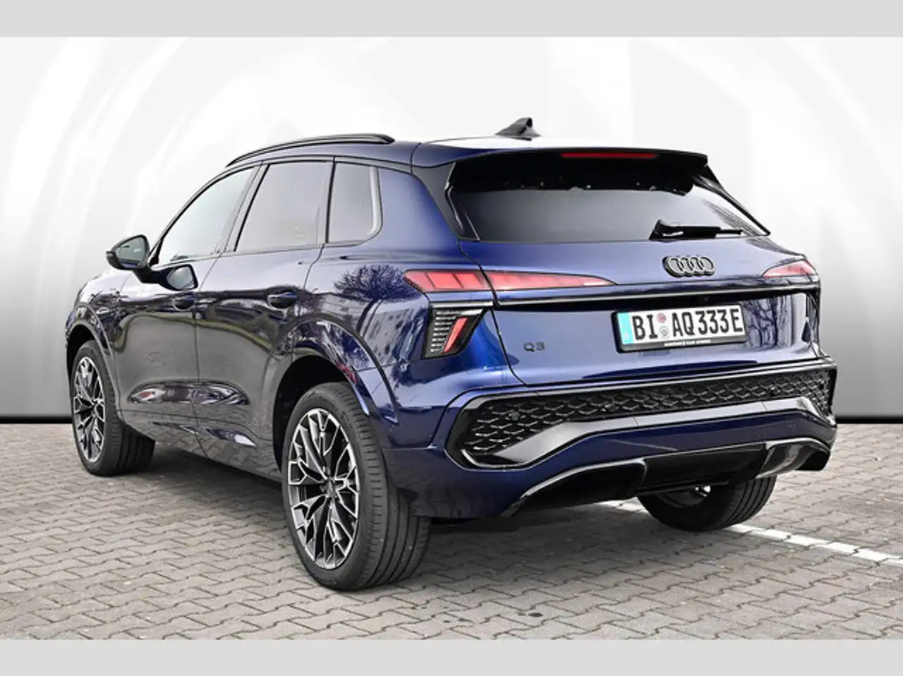 Audi Q3 SUV e-hybrid S tronic S line Matrix AHK ACC Tot... 4