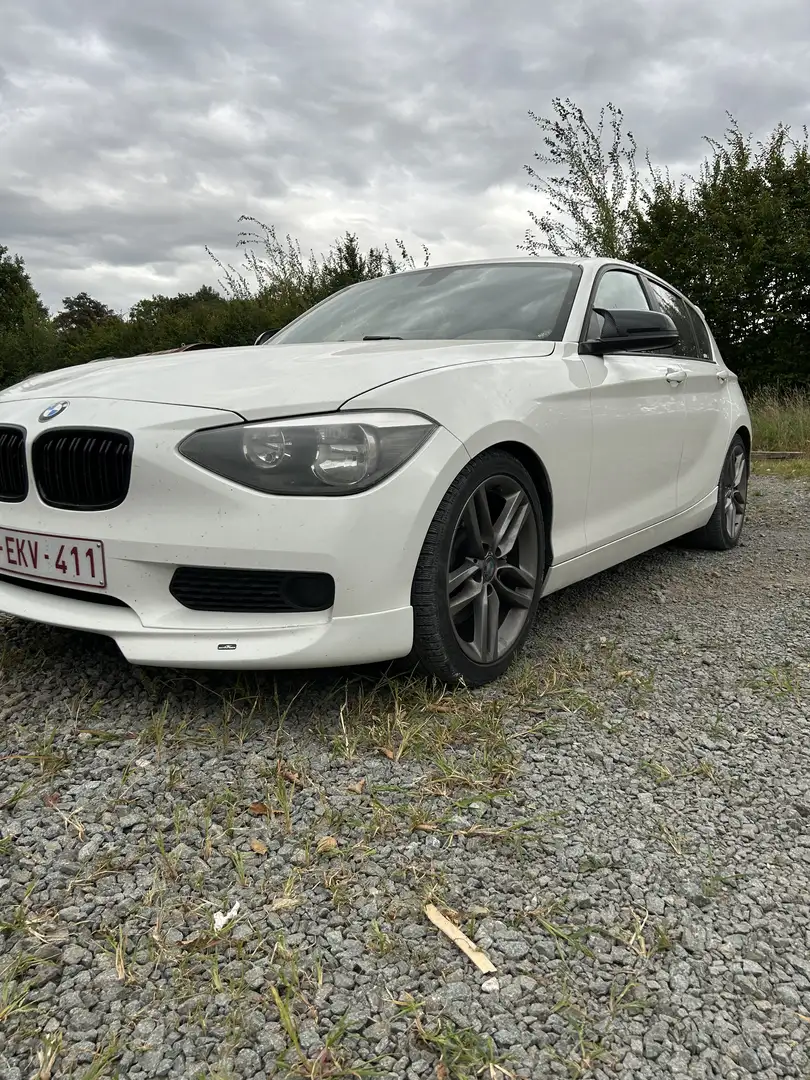 BMW 114 114i - 1