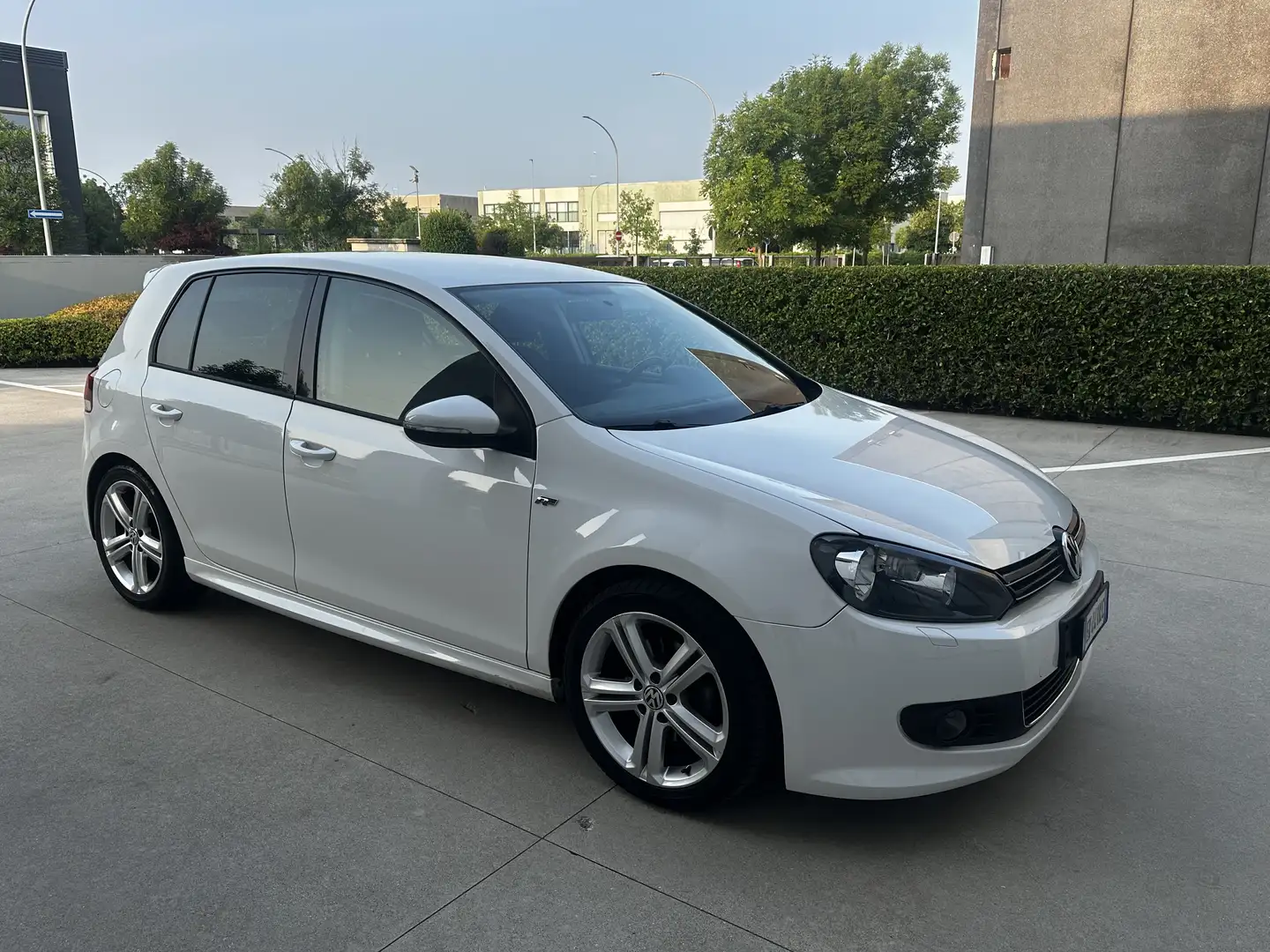 Volkswagen Golf 5p 2.0 tdi Highline 140cv - 1