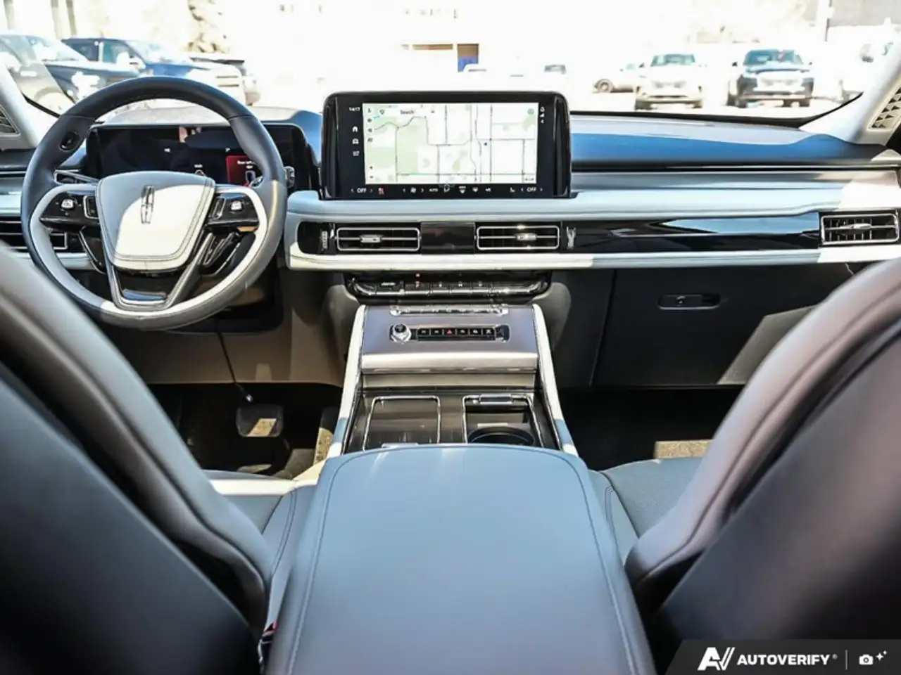 Lincoln Aviator снимка Lincoln Aviator